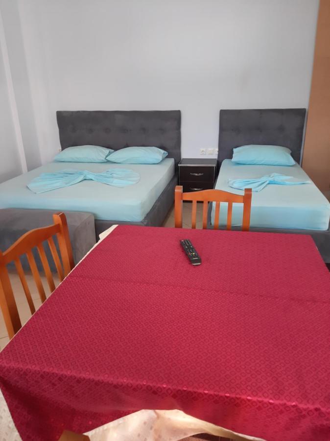 Rock Star-Pllakat Bed & Breakfast Saranda Dış mekan fotoğraf