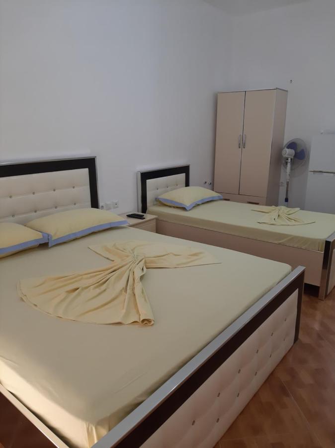 Rock Star-Pllakat Bed & Breakfast Saranda Dış mekan fotoğraf