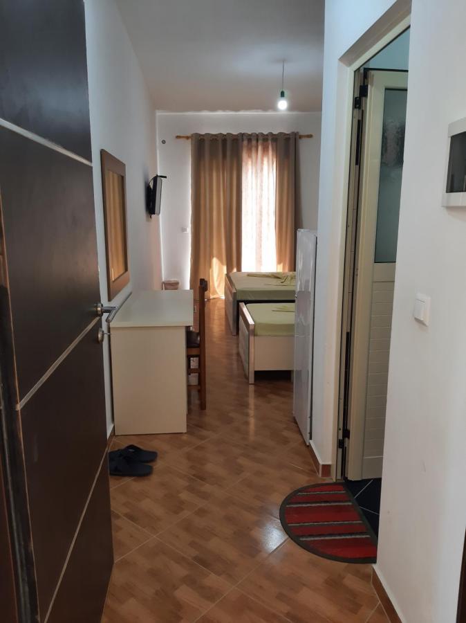 Rock Star-Pllakat Bed & Breakfast Saranda Dış mekan fotoğraf