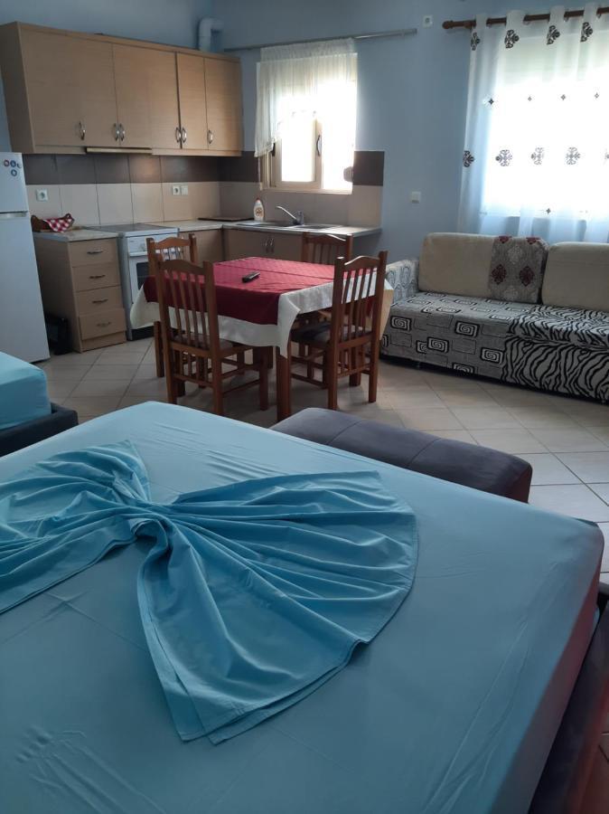 Rock Star-Pllakat Bed & Breakfast Saranda Dış mekan fotoğraf