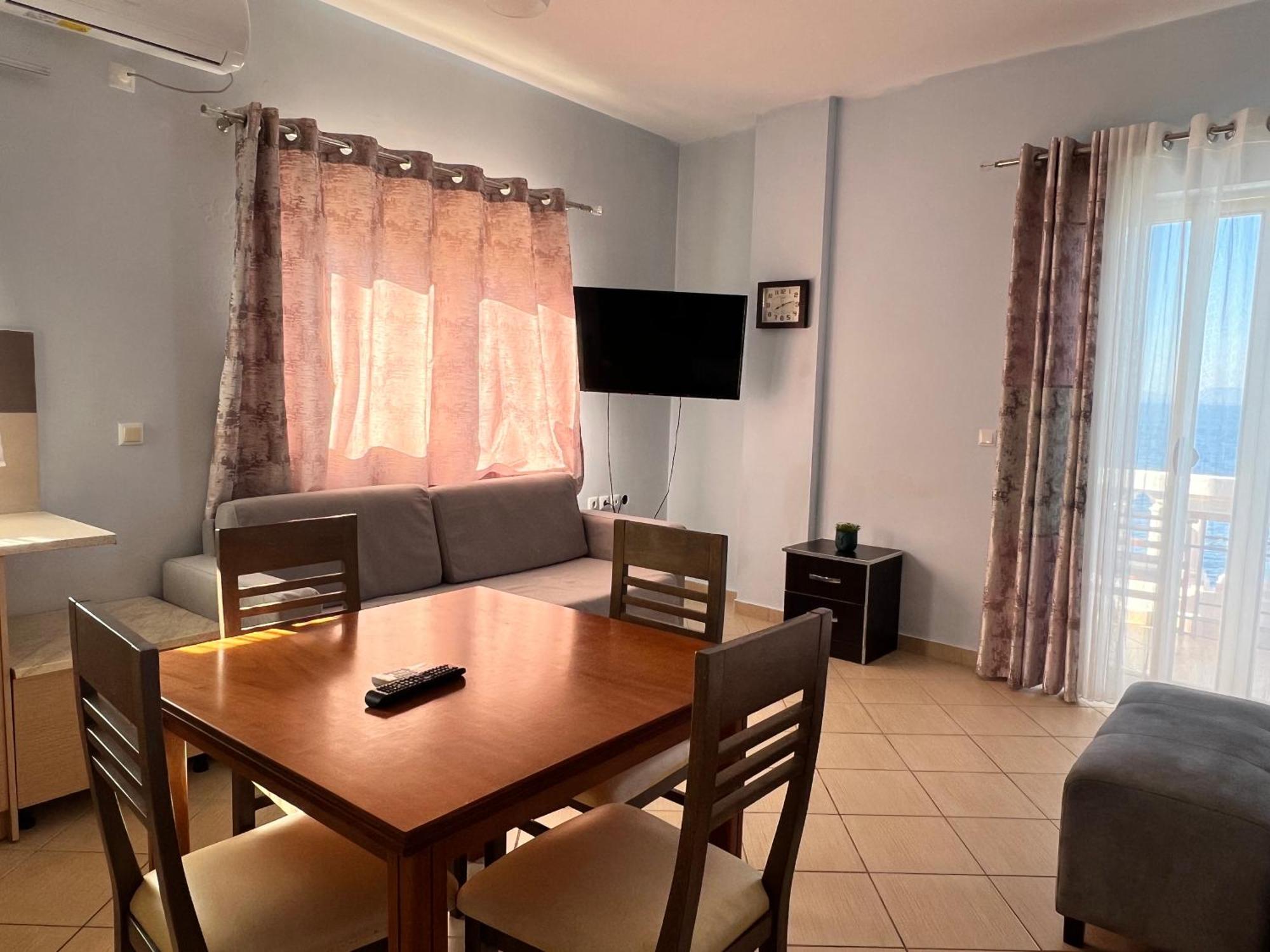 Rock Star-Pllakat Bed & Breakfast Saranda Dış mekan fotoğraf